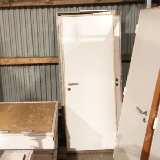 Massiv indvendig dør, 78x205 cm, højrehængt